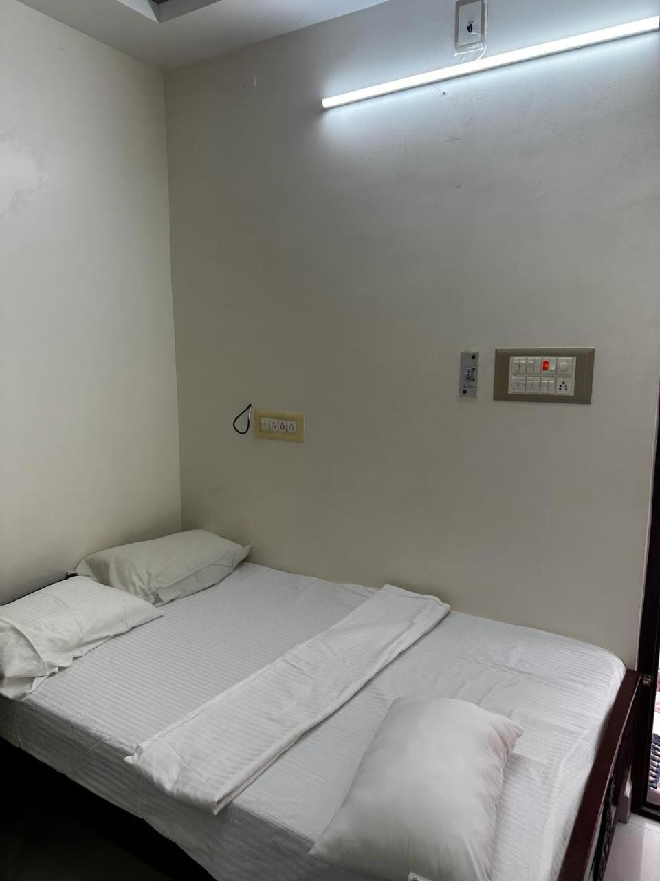 Temple View Home Stay ติรุวันนามาลัย ภายนอก รูปภาพ